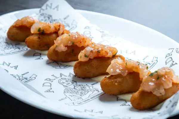 Croquetas de gambas al ajillo con tartar, Bar Adriana junto a la Giralda Sevilla